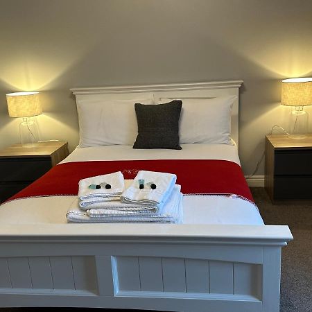 The Hinds Head Hotel Chorley  Buitenkant foto