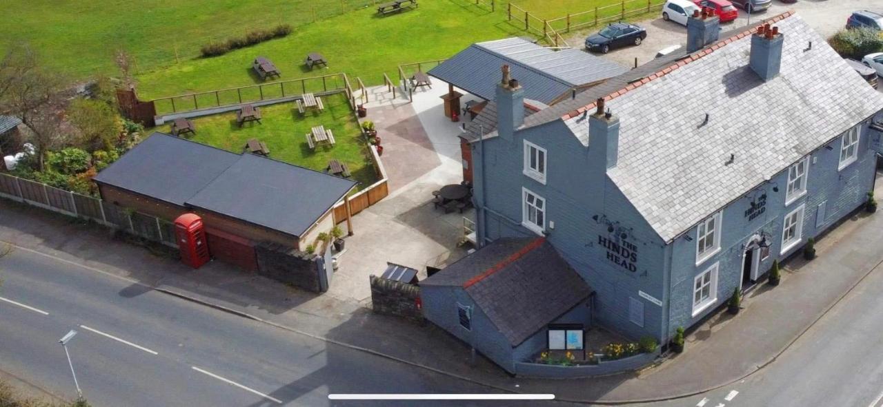 The Hinds Head Hotel Chorley  Buitenkant foto